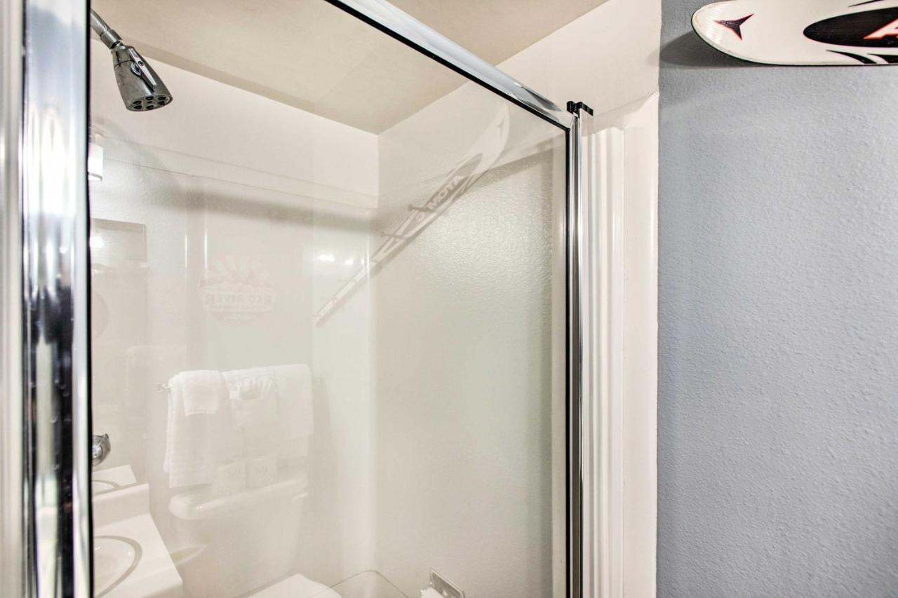 Main St Red River Ski Condo With Mountain View! エクステリア 写真