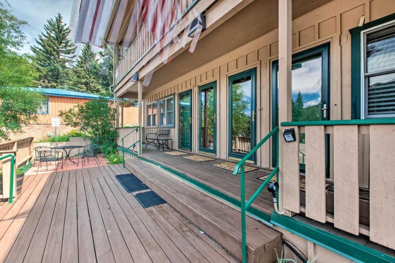 Main St Red River Ski Condo With Mountain View! エクステリア 写真
