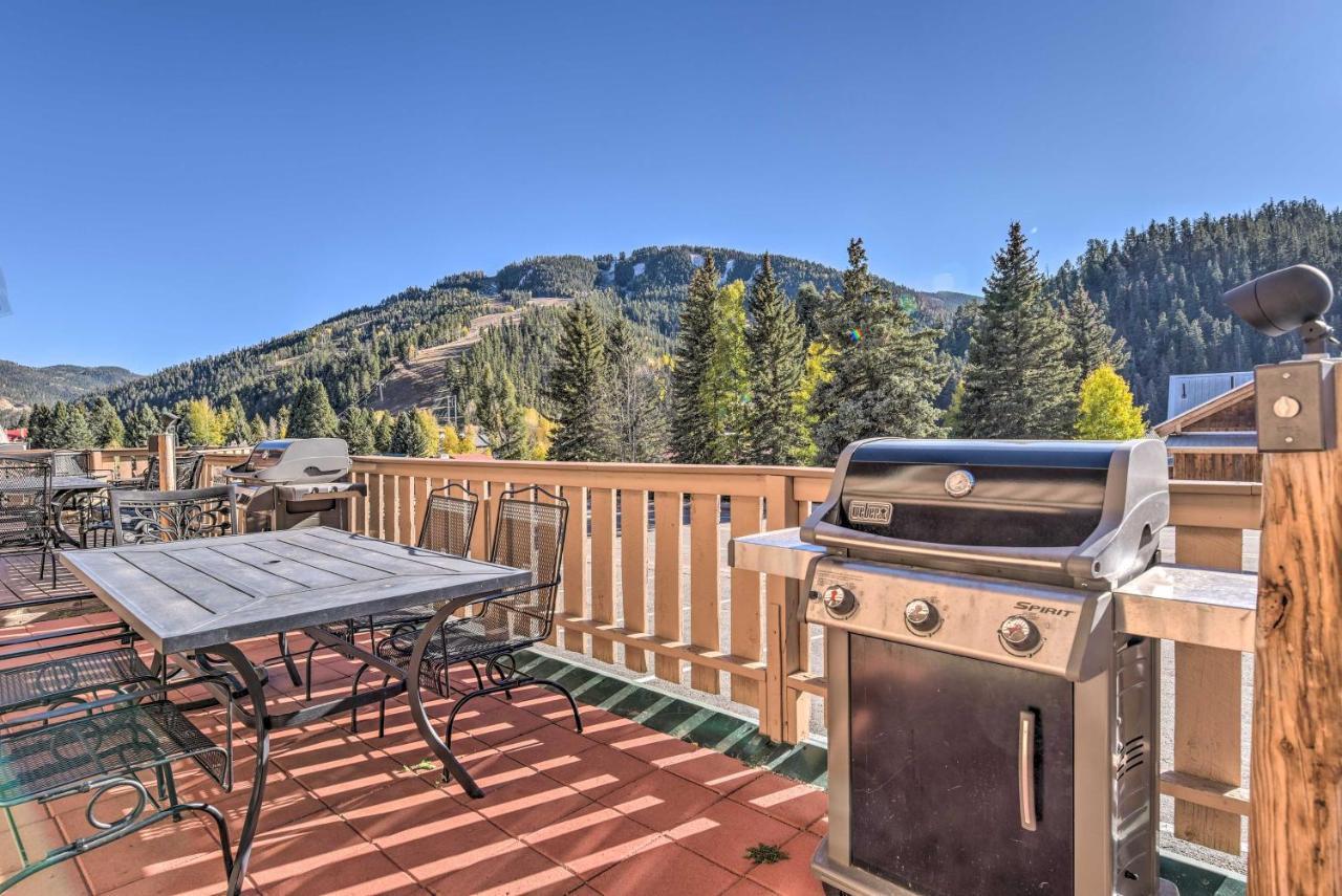 Main St Red River Ski Condo With Mountain View! エクステリア 写真