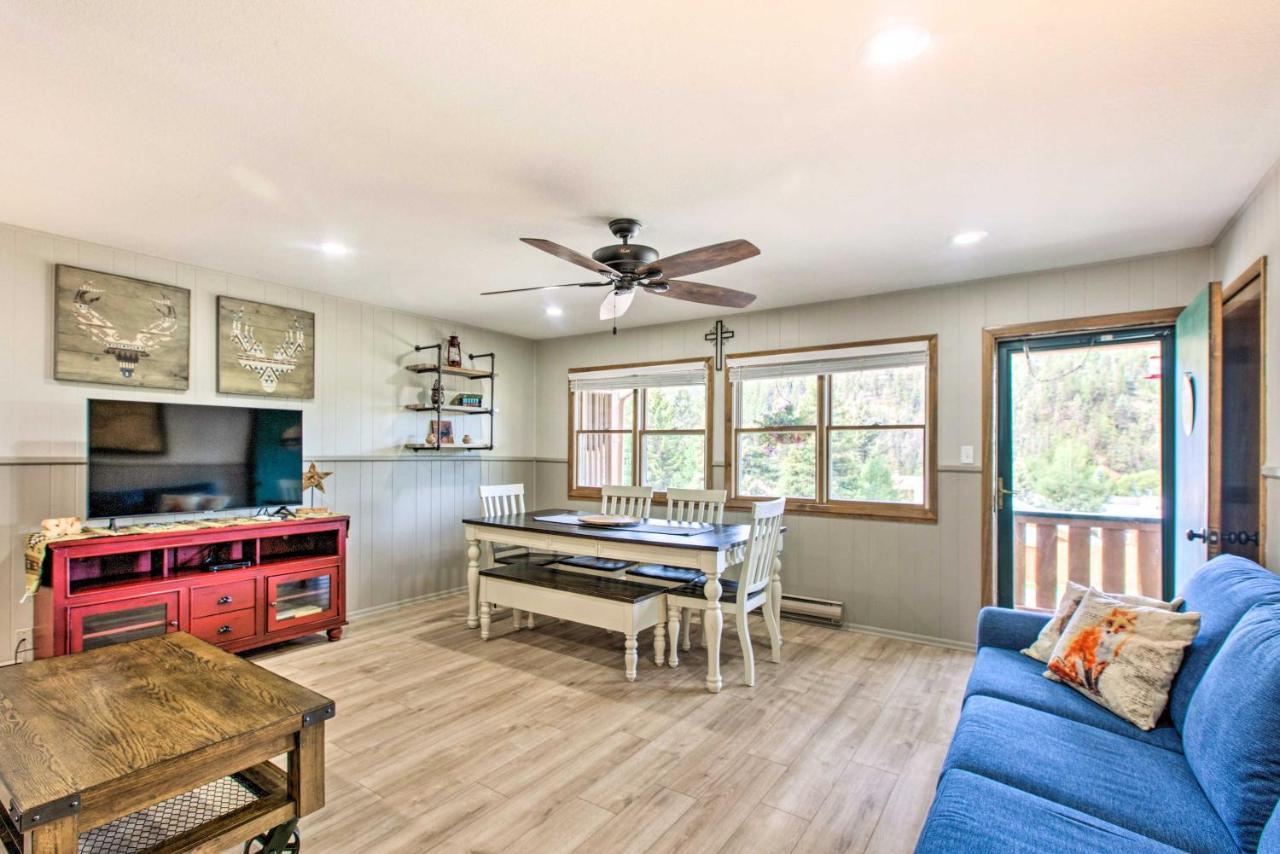 Main St Red River Ski Condo With Mountain View! エクステリア 写真